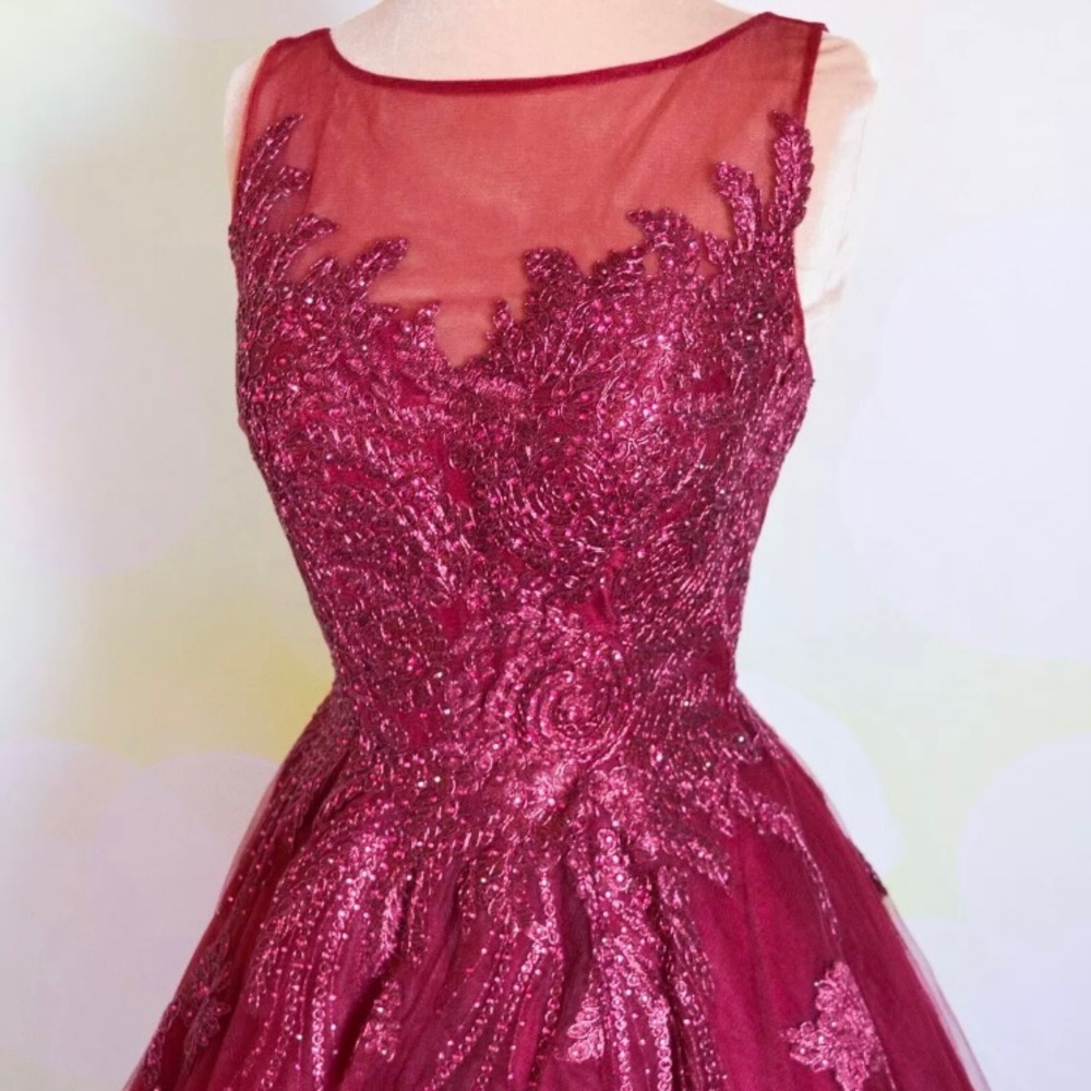 Burgundy A-line Formal/Pageant Dress. Size 4